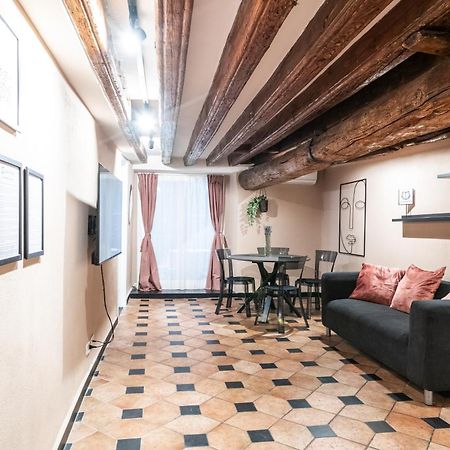 Апартаменты Giano Host - San Bernardo Генуя Экстерьер фото